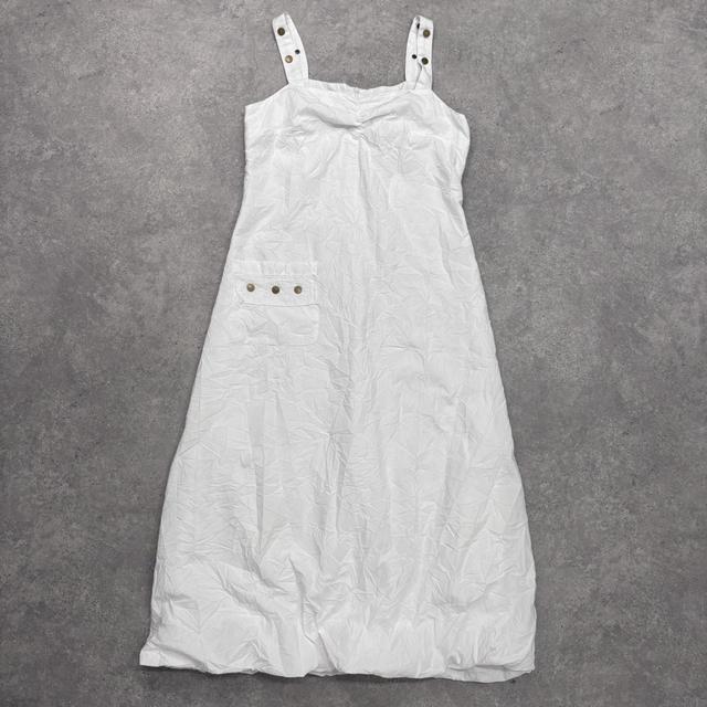 White studded puff crinkle dress