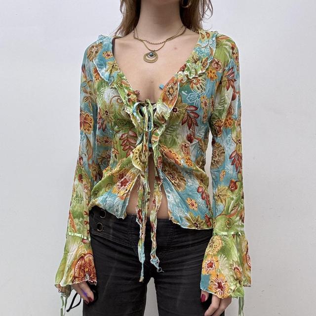 Floral fairy patterned flared lace shirt