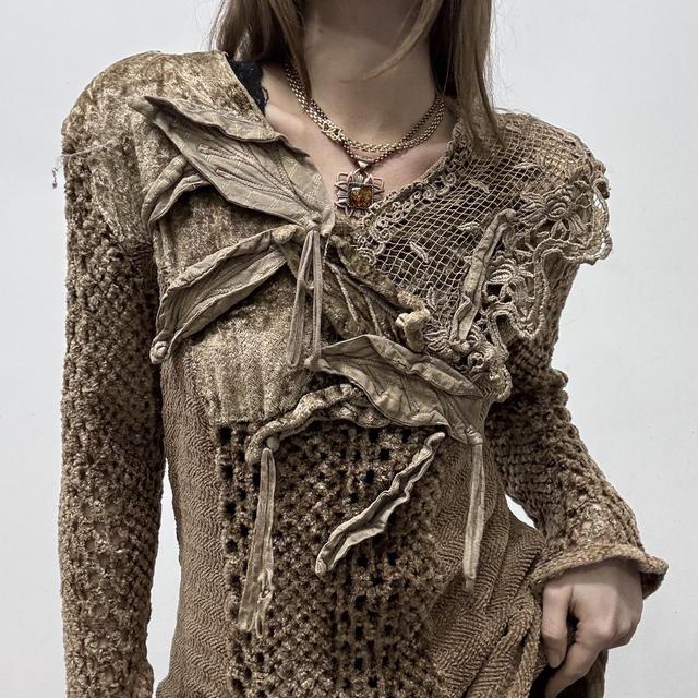 Brown lace fairy jumper