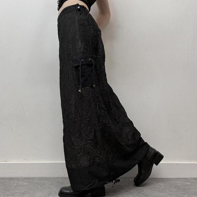 Black crinkle maxi skirt