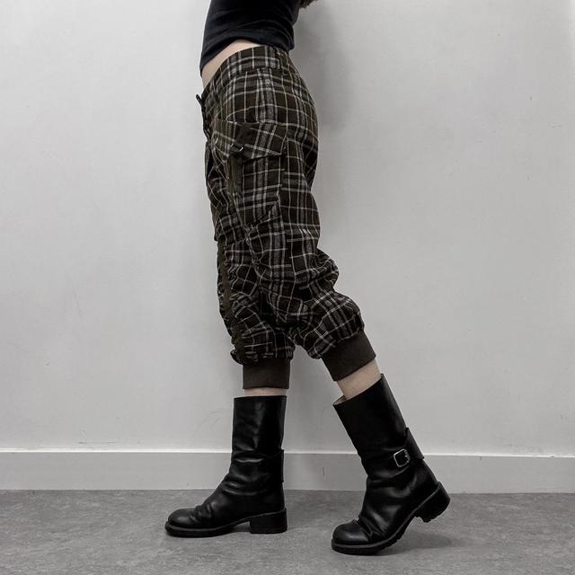 Tartan puff cinched capri trousers