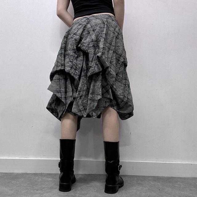 Checked puff draped skirt