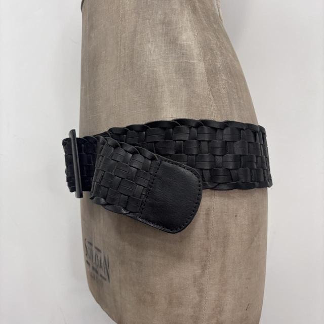 Woven leather brown belt