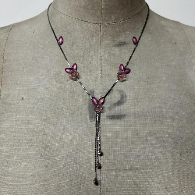 Metal flower pink gestone necklace