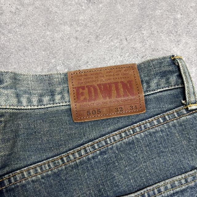 Distressed painted washed jeans