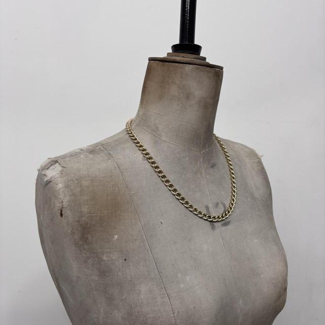 Gold chain necklace