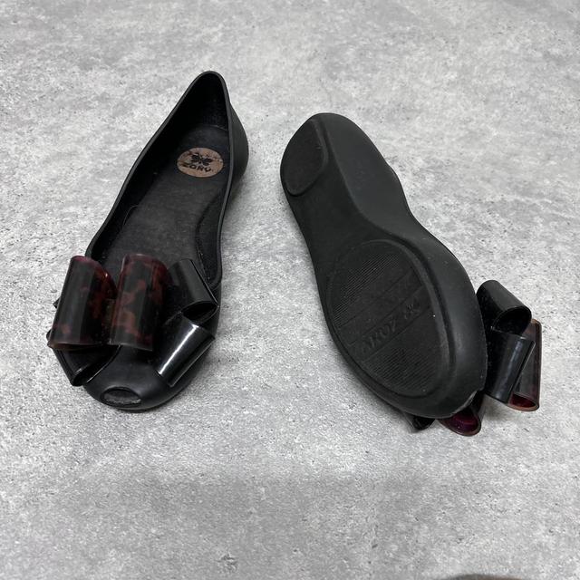 Rubber bow ballet pumps