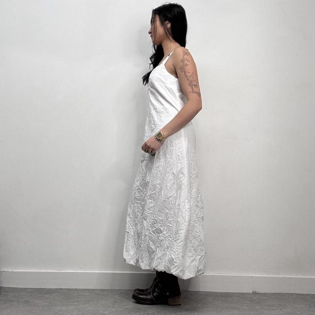 White studded puff crinkle dress