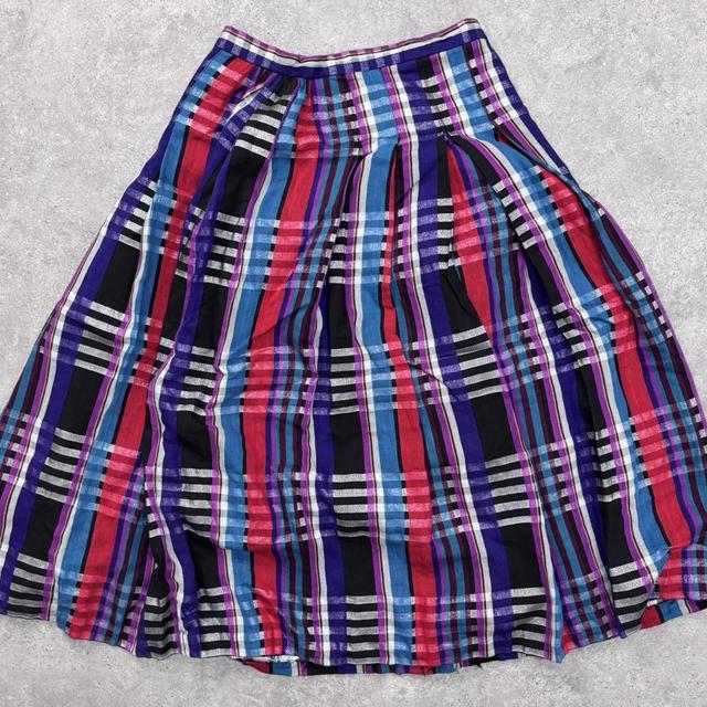 Checked tartan pleated maxi skirt