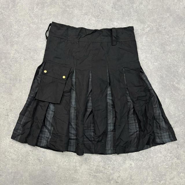 Grunge pleated gothic buckle skirt