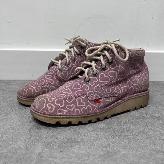 Pink love heart kickers