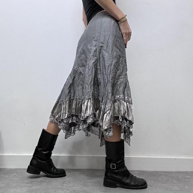 Crinkle asymmetric lace midi skirt