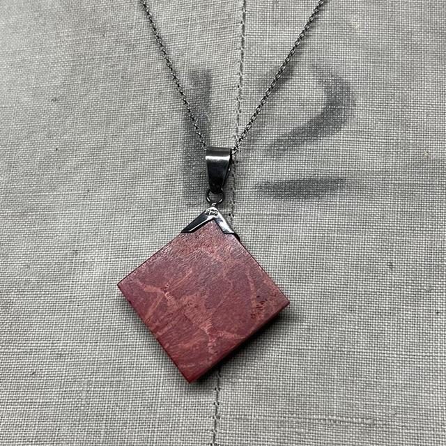 Chunky metal crystal pendant