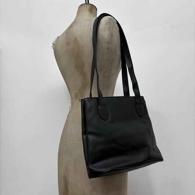 Black leather square shoulder bag