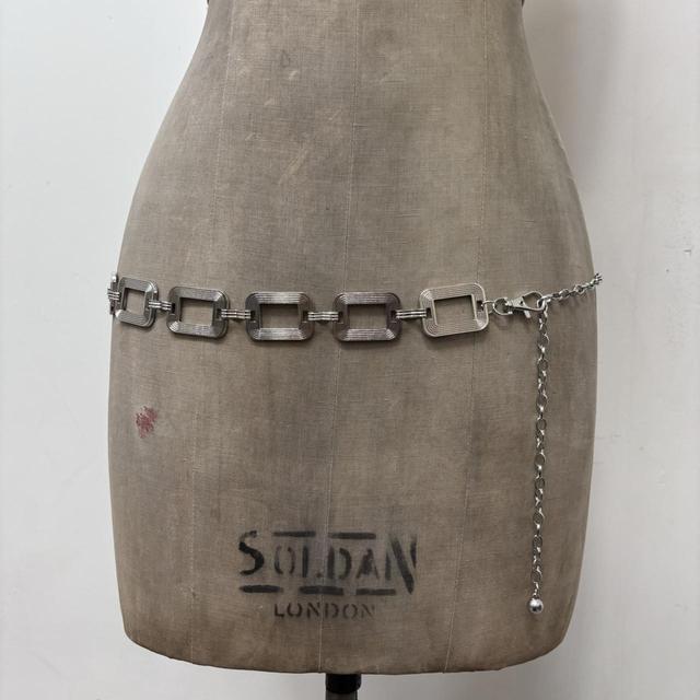 Silver chunky chain belt