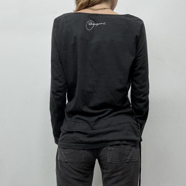 Graphic printed black tshirt