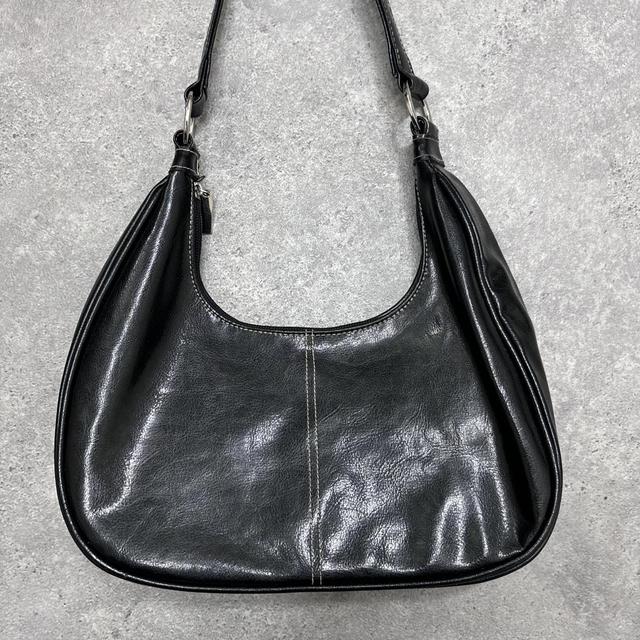 Black leather y2k shoulder bag