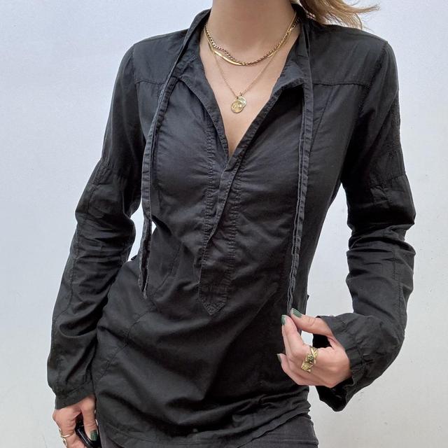 Black bow diesel shirt