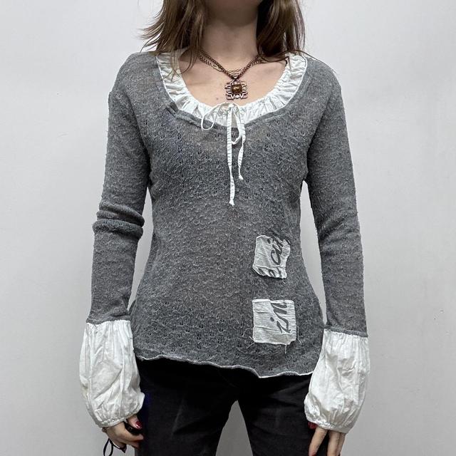 Grey flared knit puff shirt