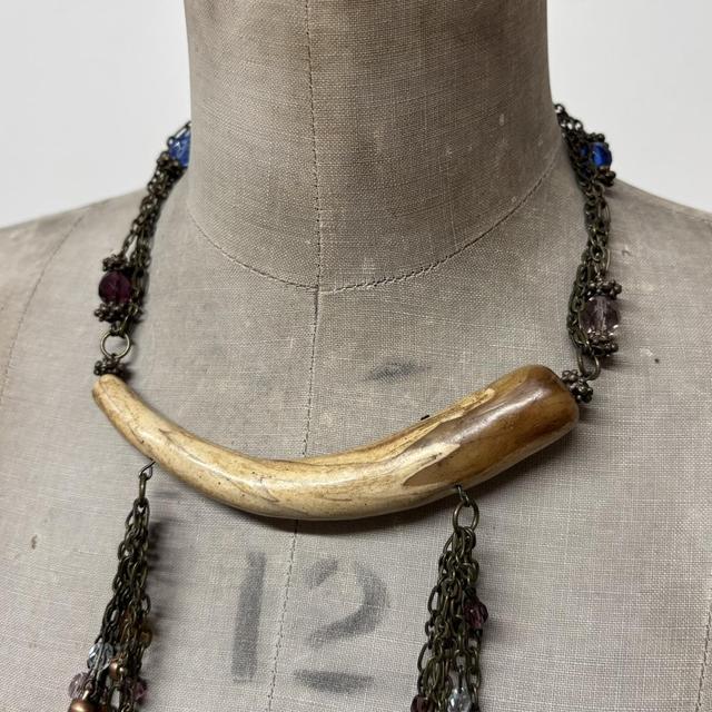 Archival horn chain necklace