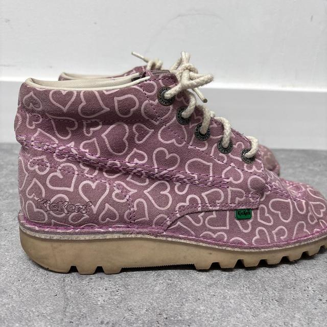 Pink love heart kickers