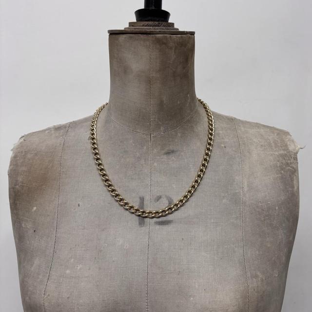 Gold chain necklace