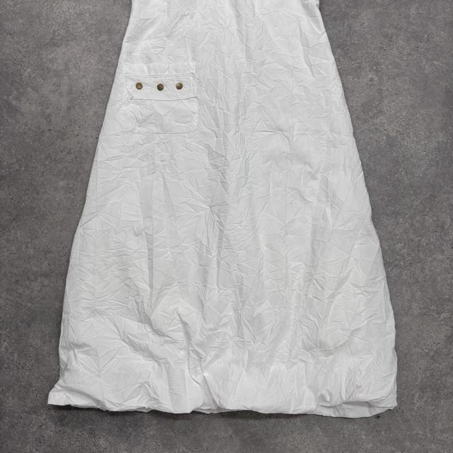 White studded puff crinkle dress