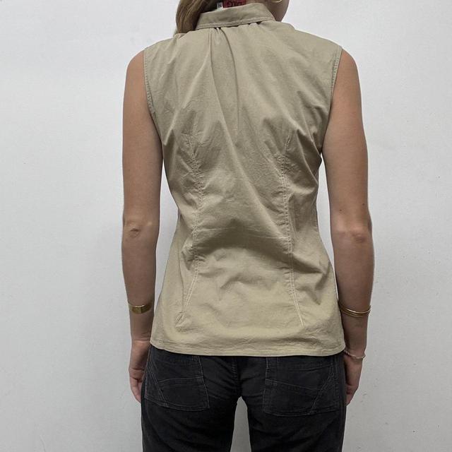 Cargo fitted tan shirt