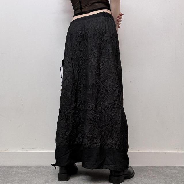 Black crinkle maxi skirt