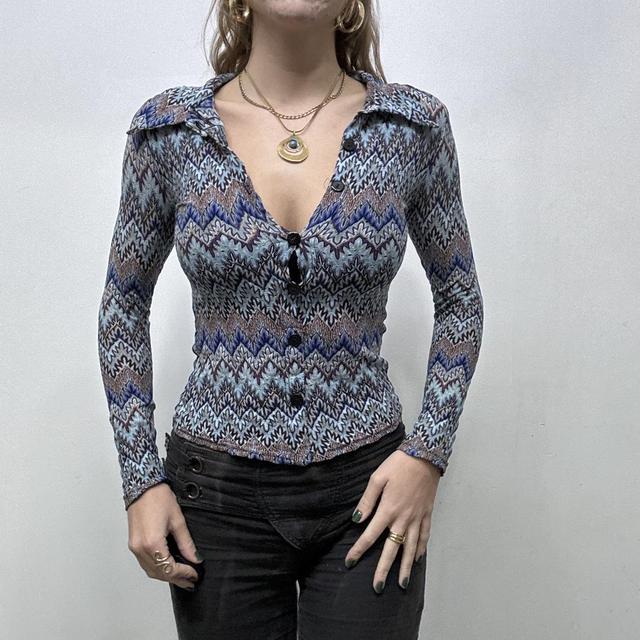 Knit patterned chevron shirt