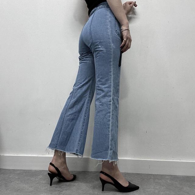 Button waist pocket front flared jeans