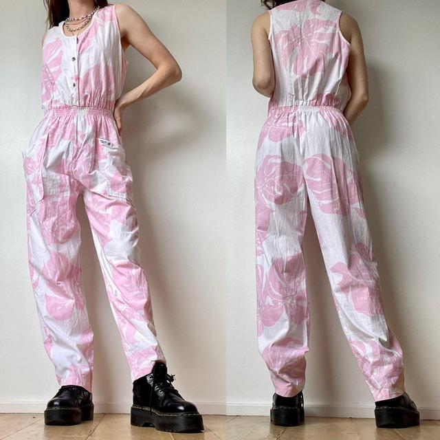 Pink graphic overalls / jumpsuit in cheese-monster plant leaf floral print - 90s / Y2k