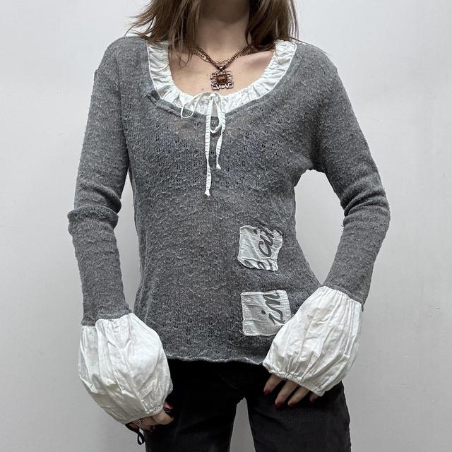 Grey flared knit puff shirt