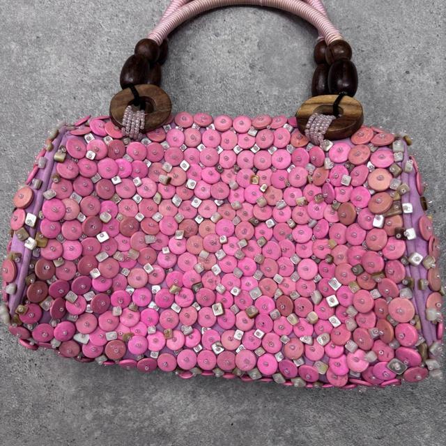 Button beaded pink bag