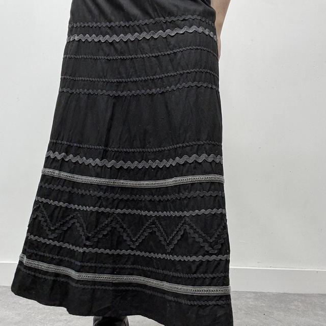 Black ribbon flared midi skirt