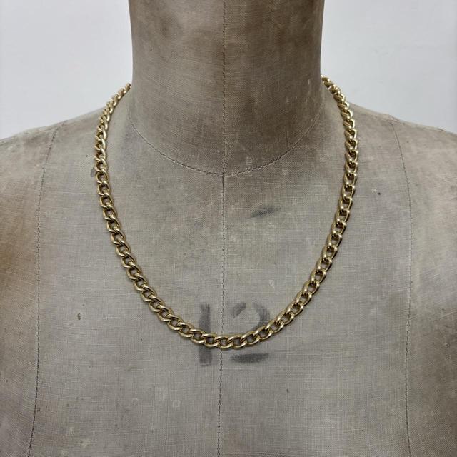 Gold chain necklace