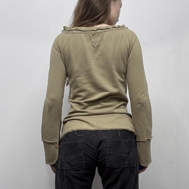 Khaki wide neck graphic tshirt