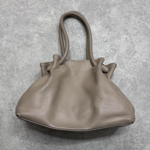 Chunky oversized tan leather shoulder bag
