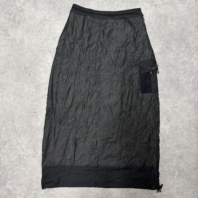 Black crinkle maxi skirt