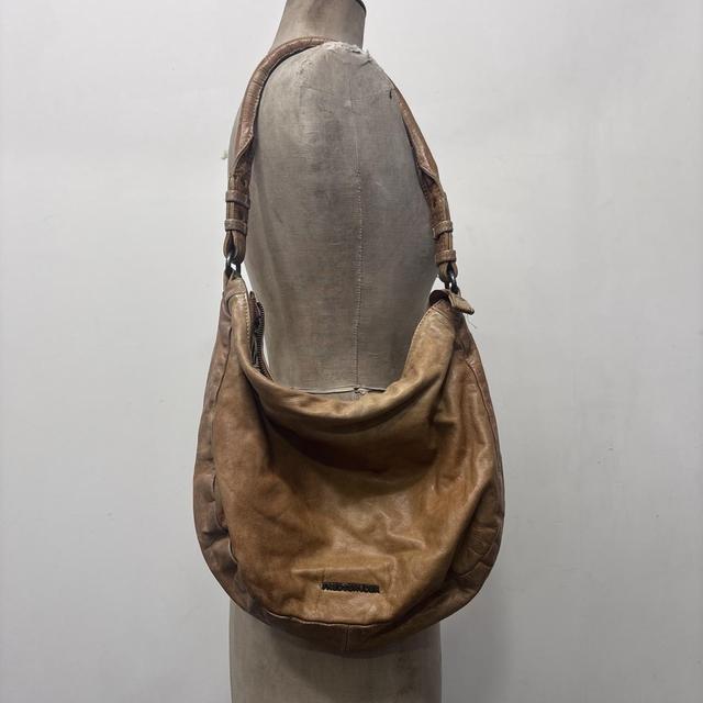 Tan leather slouchy distressed shoulder bag
