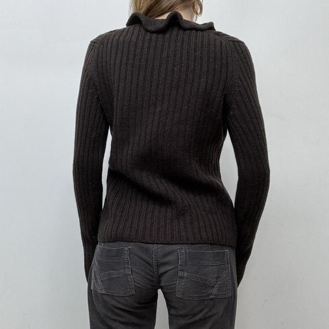 Knitted brown ribbed cardigan