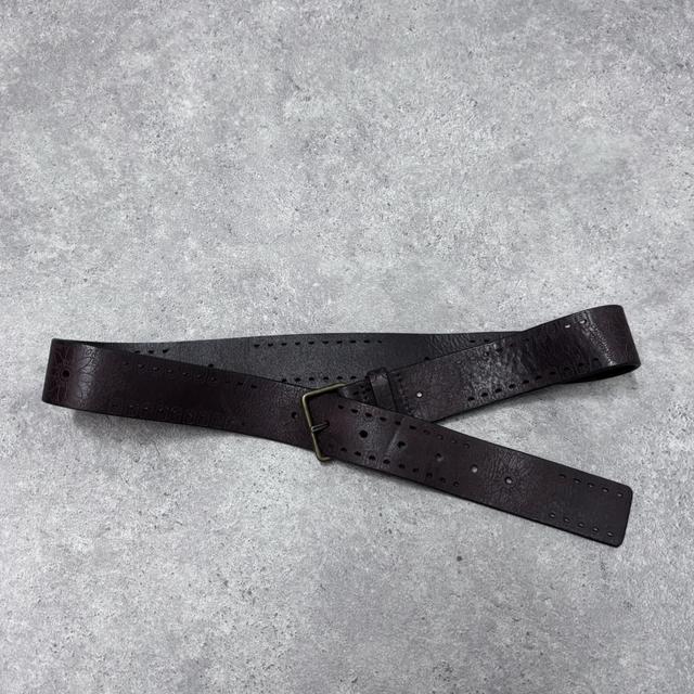 Brown leather flower engraved belt