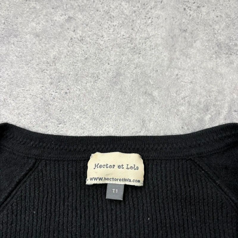 black flared cashmere silk blend long sleeve top