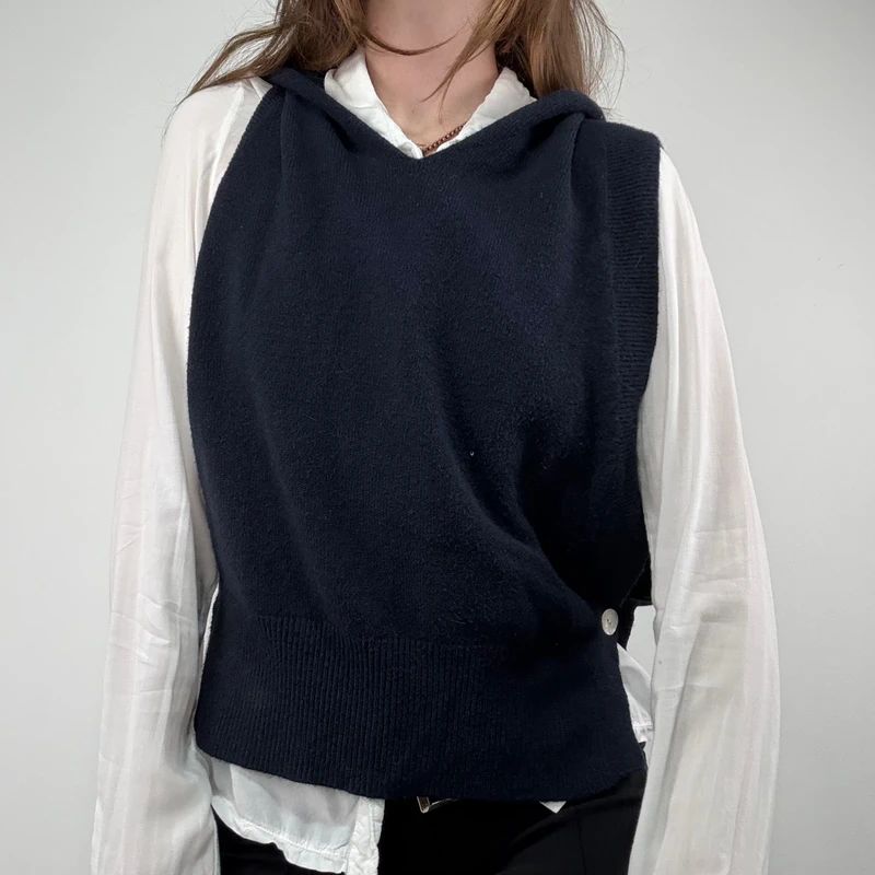 Navy knitted slouchy vest top