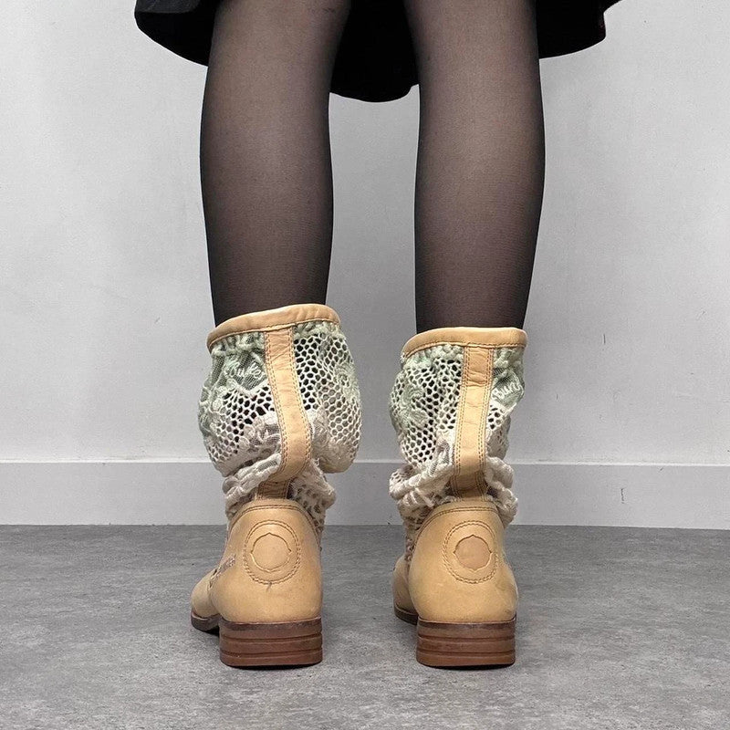 chuckly leather lace boots