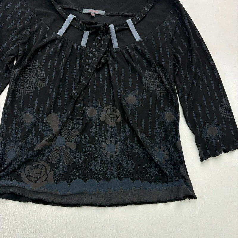 black wide neck belt loop 3/4 length sleeve polkadot t-shirt