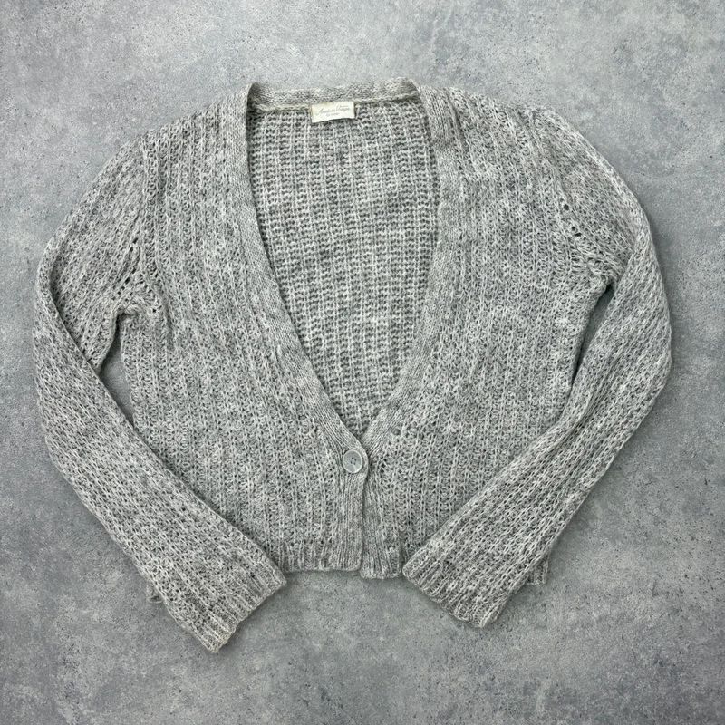 grey American Vintage knitted cardigan