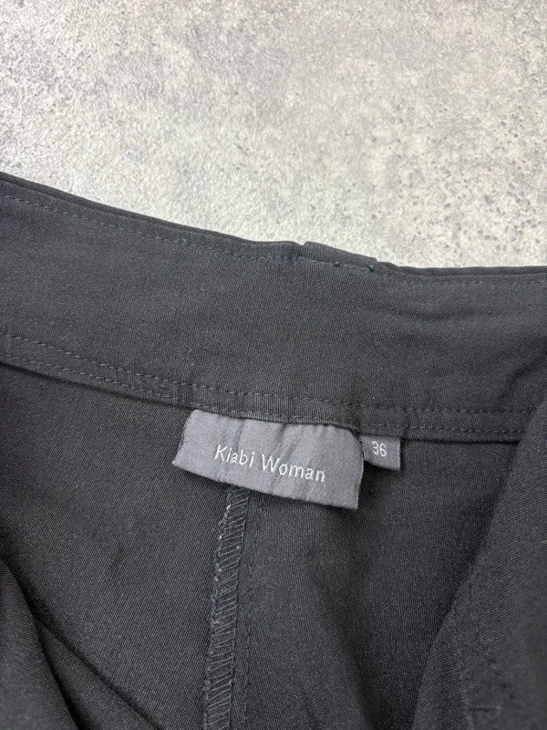 black cropped capri paints