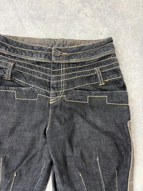distressed black denim jorts capri pants
