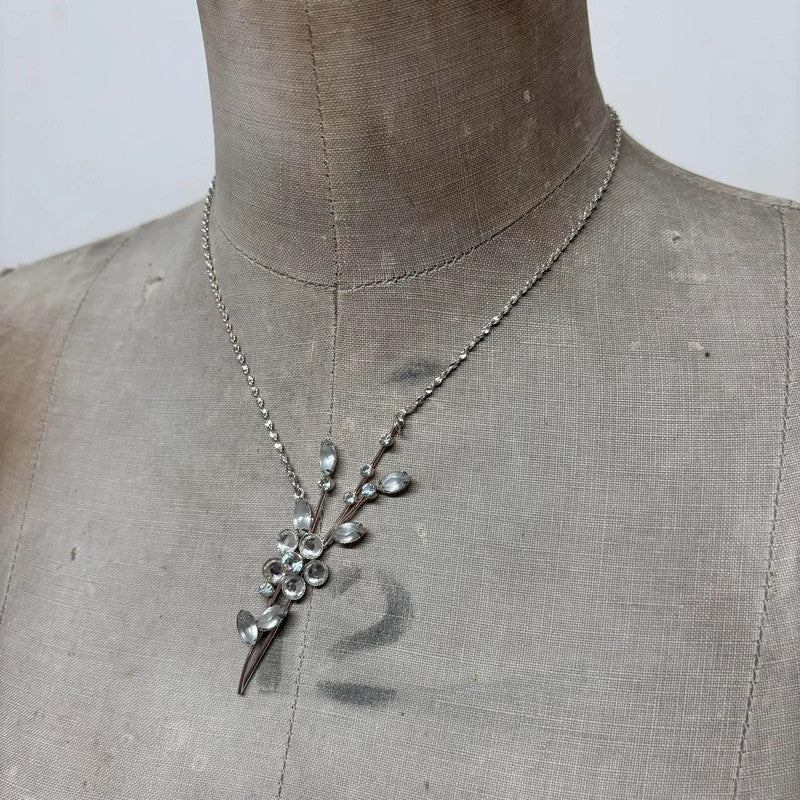 Regency fairy flower necklace